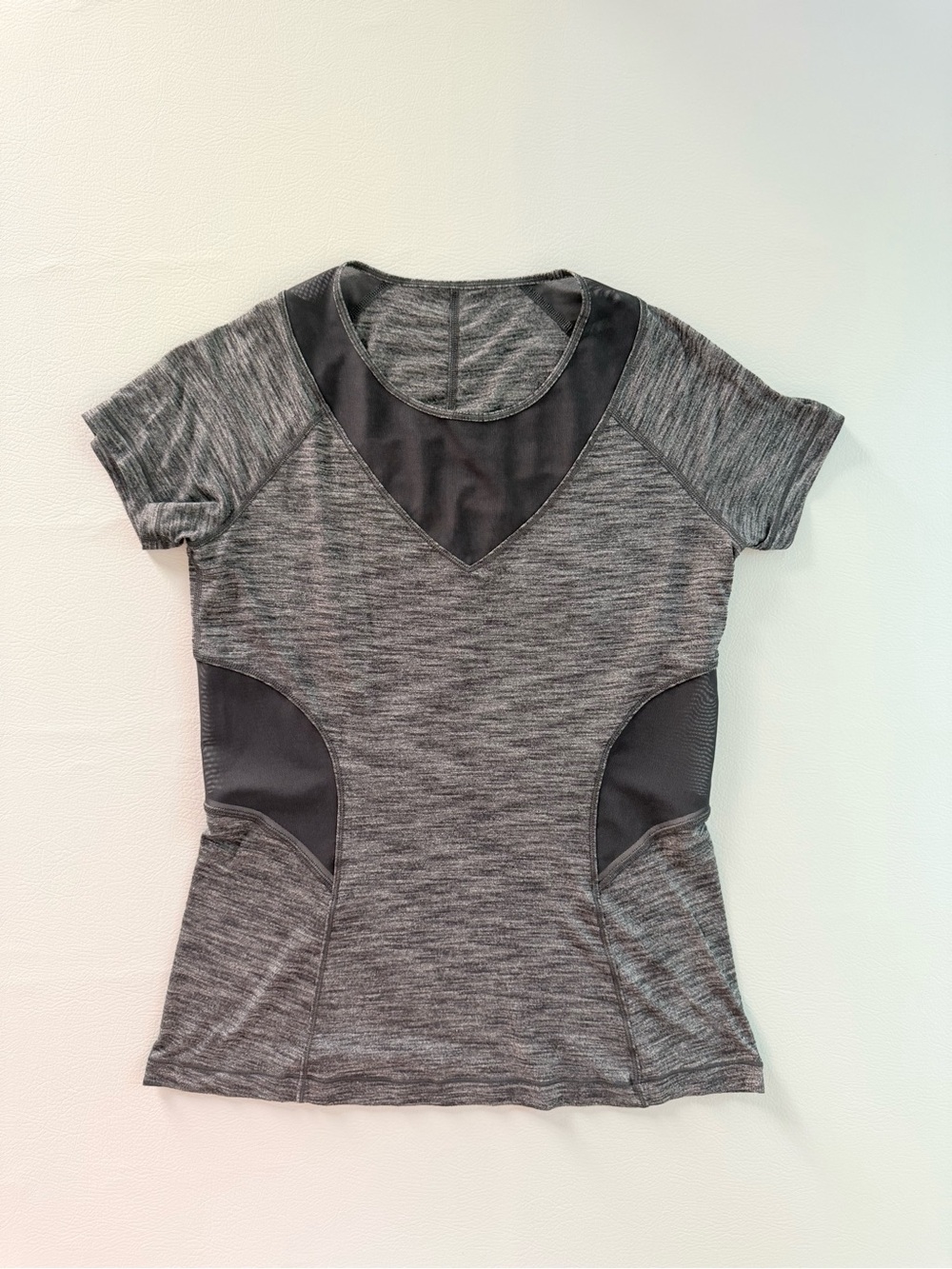 Lululemon Mesh With Me Short Sleeve Tee Shirt Heathered Black No Size 6 or 8?